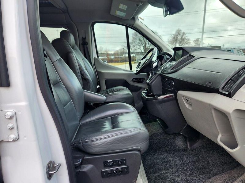 2019 Ford Transit-150 Image 36