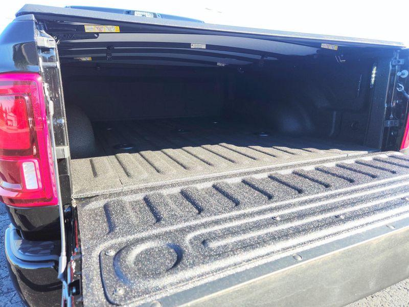 New 2027 RAM 2500 Big Horn Crew Cab 4x4 6'4' Box