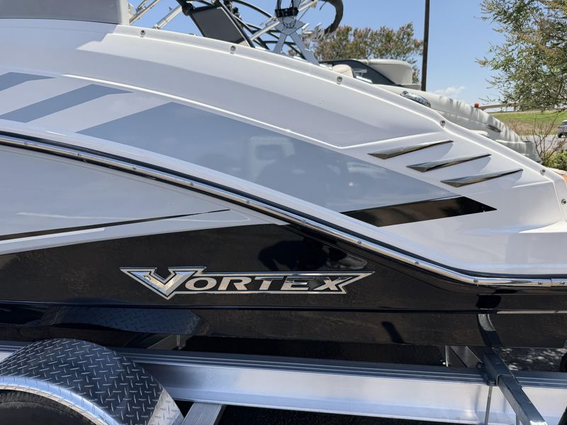 USED 2019 CHAPARRAL 203 VORTEX VRX Image 16