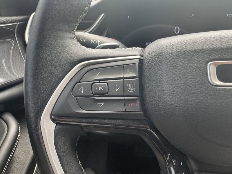 Used 2022 Jeep Grand Cherokee AltitudeImage 15