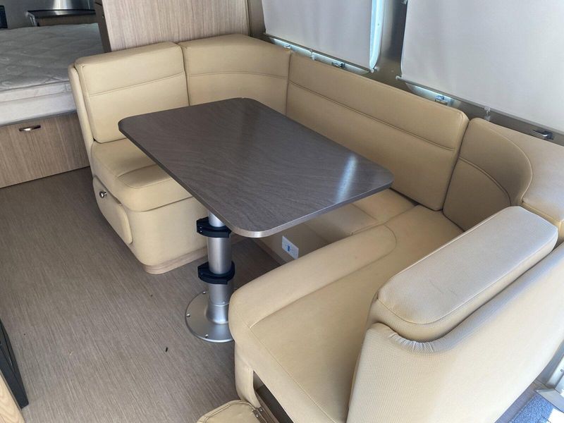 Used 2019 AIRSTREAM FLYING CLOUD 23FB Image 20