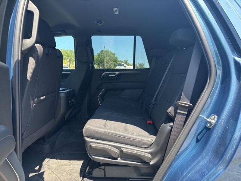 2025 Chevrolet Tahoe LS photo 10