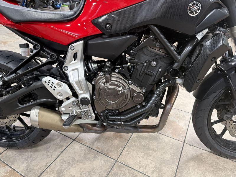 Used 2017 Yamaha FZ-07 Image 20