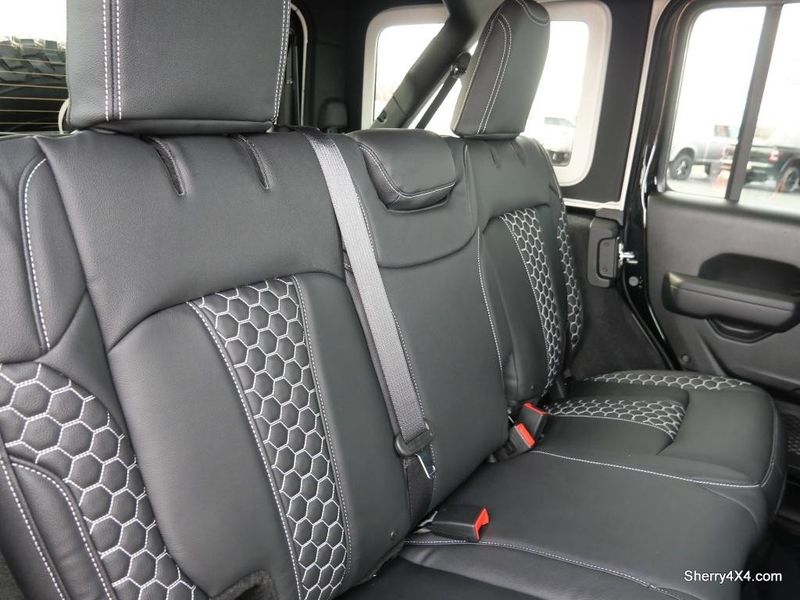 2023 Jeep Wrangler 4-door Sport Altitude 4x4Image 4
