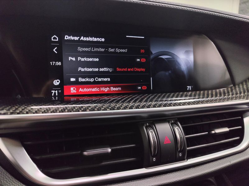2023 Alfa Romeo Stelvio Quadrifoglio AWD w/Sunroof/ActivImage 23