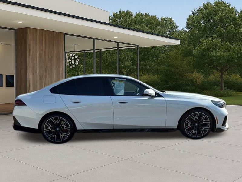 Used 2025 BMW i5 xDrive40Image 7