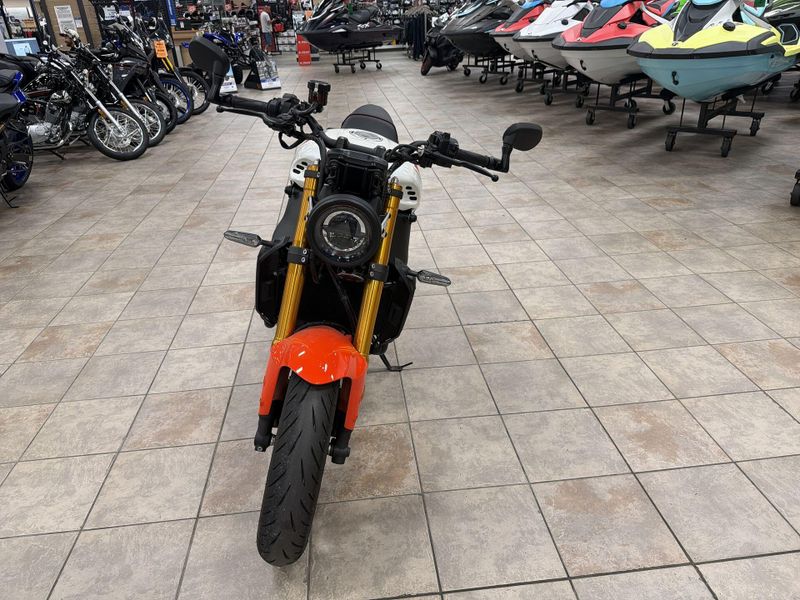 Used 2024 Yamaha XSR900 CA Image 12