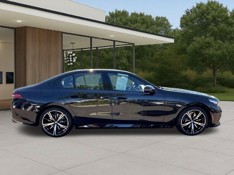 Used 2026 BMW 5 Series 530iImage 7