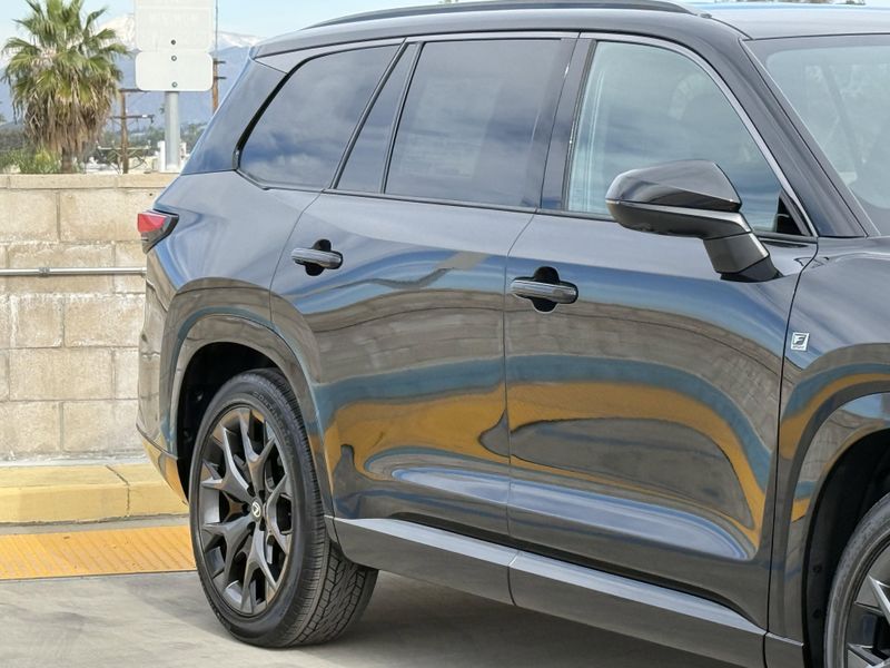 New 2026 Lexus TX 500h F SPORT Performance PremiumImage 5