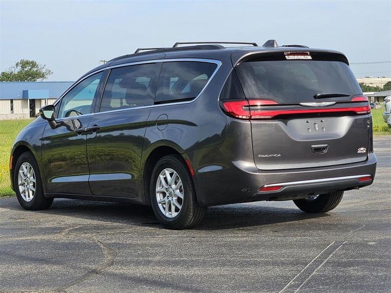 2022 Chrysler Pacifica Touring LImage 6