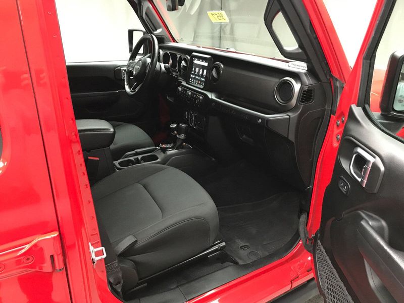 2022 Jeep Wrangler Unlimited WillysImage 21