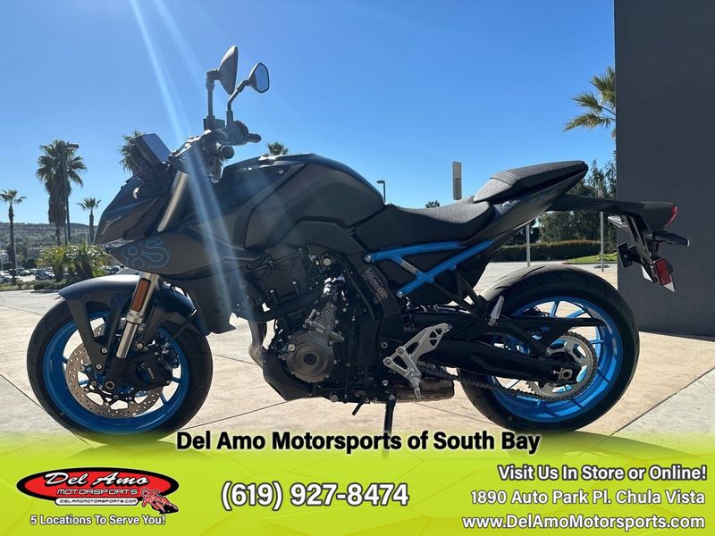 2024 Suzuki GSX800RQM4  in a BLACK exterior color. Del Amo Motorsports of South Bay (619) 547-1937 delamomotorsports.com 