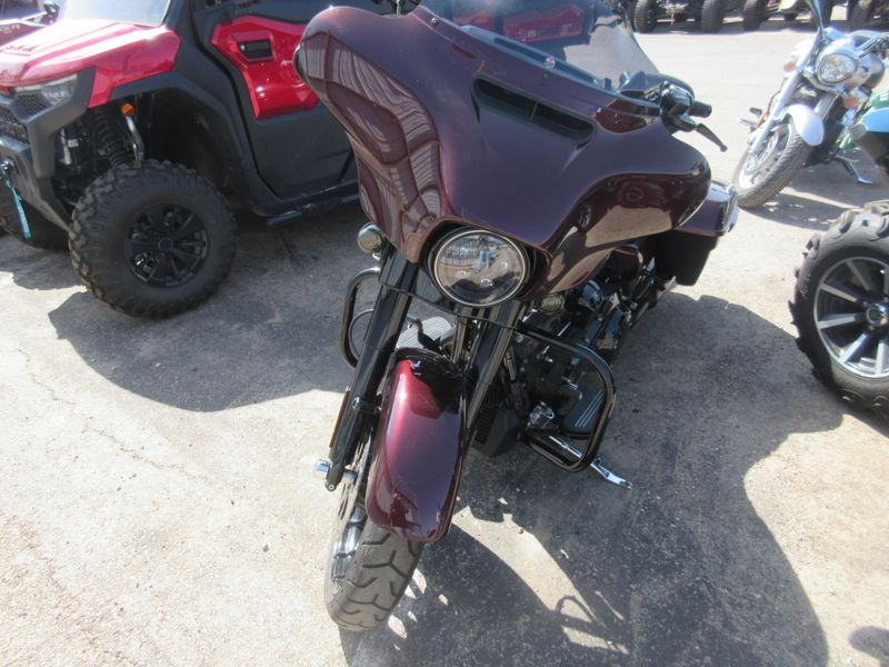 USED 2018 HARLEY STREET GLIDE SPECIAL Image 6