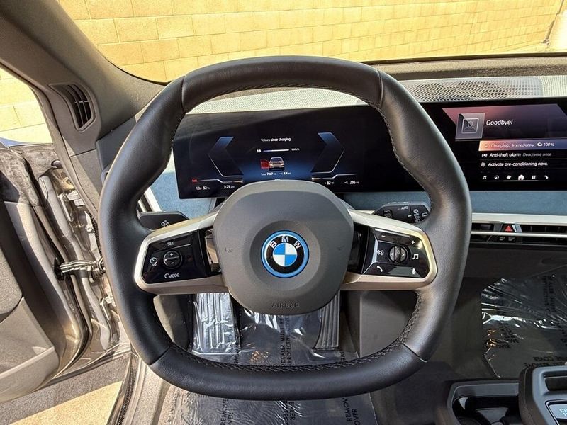 Used 2025 BMW iX xDrive50Image 23