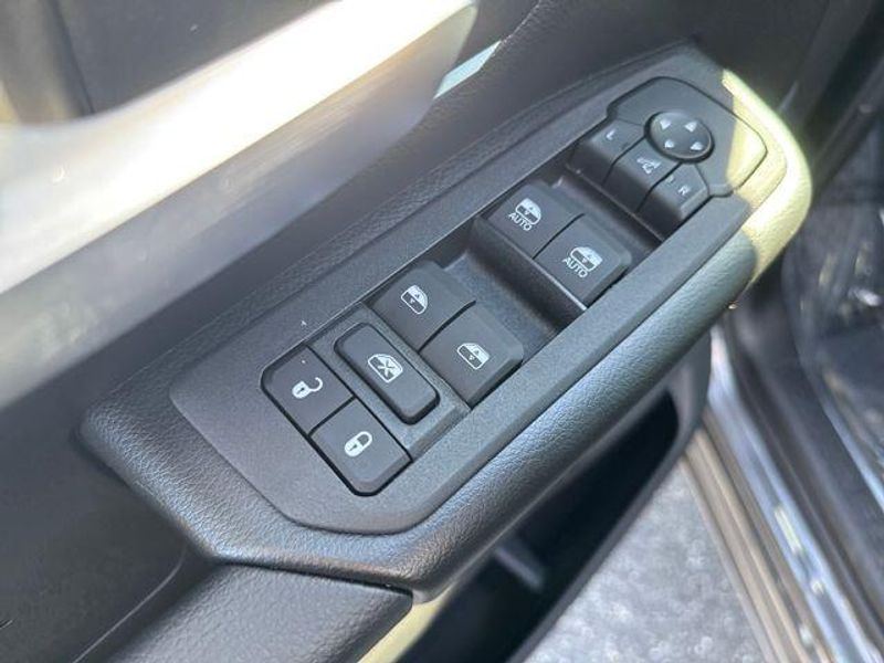 2026 RAM 1500 Big Horn Crew Cab 4x4 5'7' Box