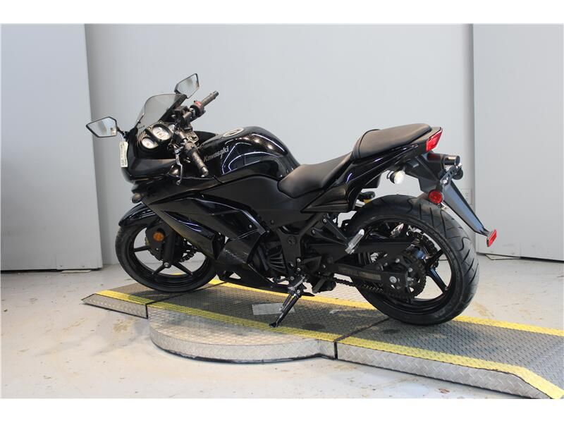 Used 2011 Kawasaki NINJA 250 Image 6