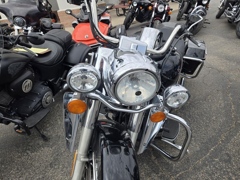 USED 2013 HARLEY ROAD KING Image 8