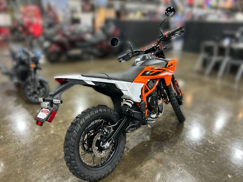 New 2026 KTM 390 ENDURO R Image 14