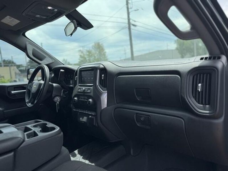 2020 Chevrolet Silverado 1500 CustomImage 12