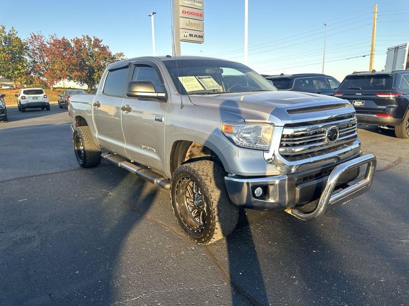 2016 Toyota Tundra 4WD Truck SR5Image 3