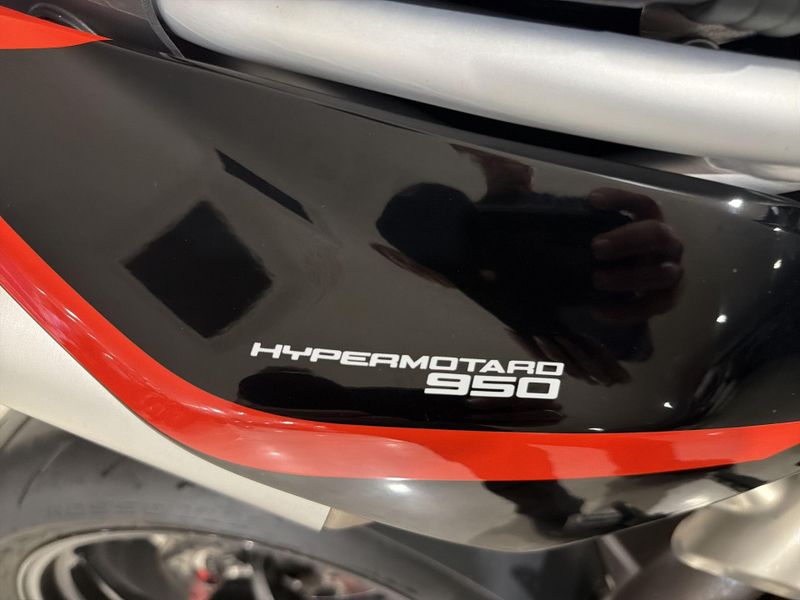 Used 2022 Ducati HYPERMOTARD 950 RVE Image 24