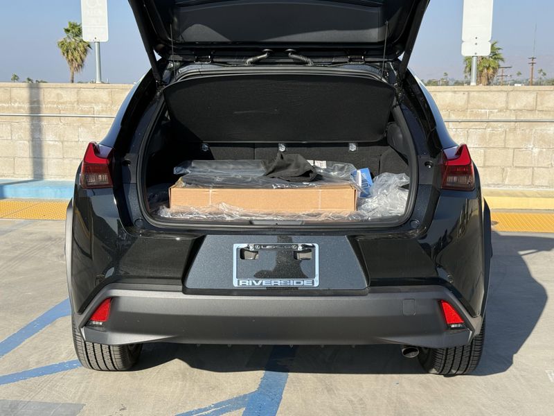 New 2026 Lexus UX 300hImage 13