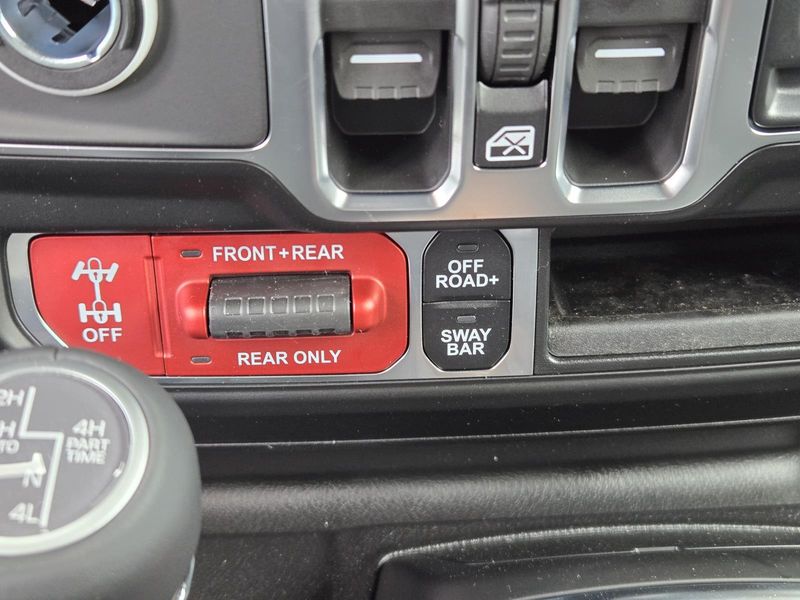 New 2026 Jeep Wrangler 4-door Rubicon X