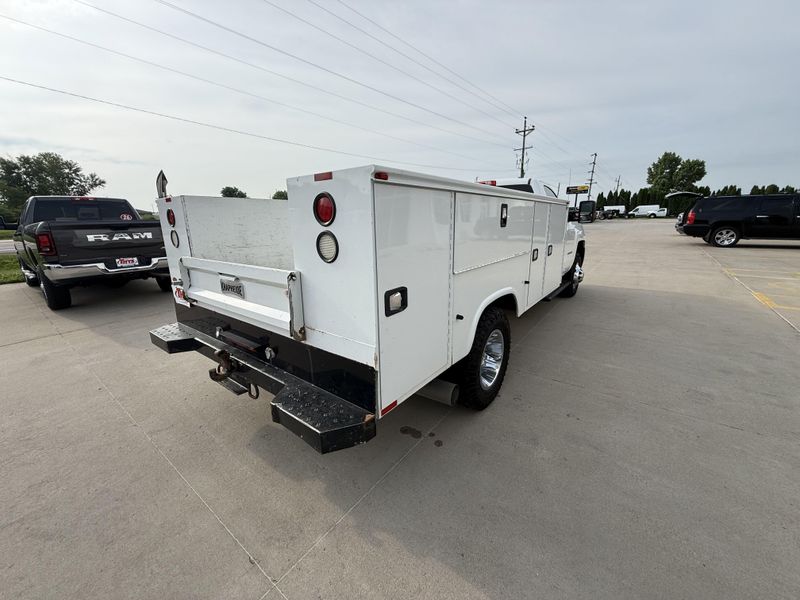 Used 2017 Chevrolet Silverado 3500HD Chassis LTImage 24