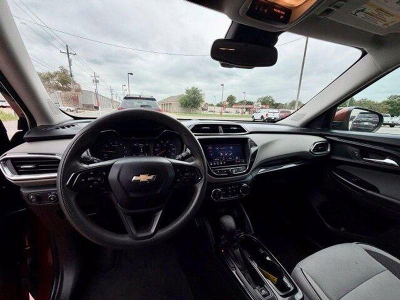 Used 2021 Chevrolet Trailblazer LTImage 9