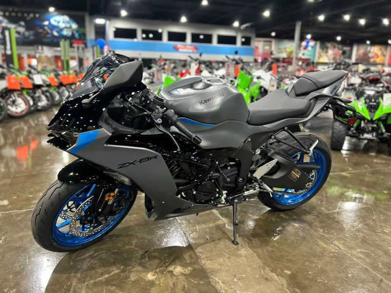 New 2026 Kawasaki NINJA ZX-6R ABS Image 9
