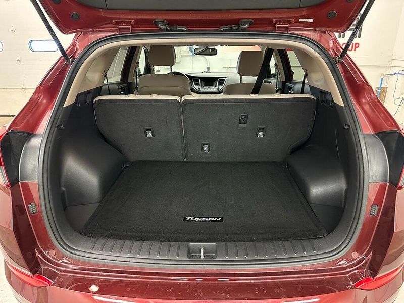 2017 Hyundai Tucson SEImage 15