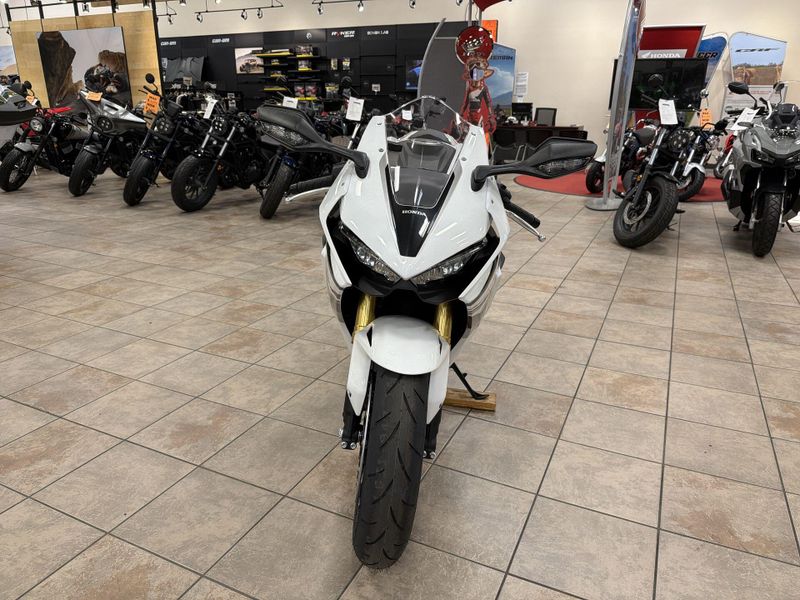 New 2026 Honda CBR1000RR Image 12