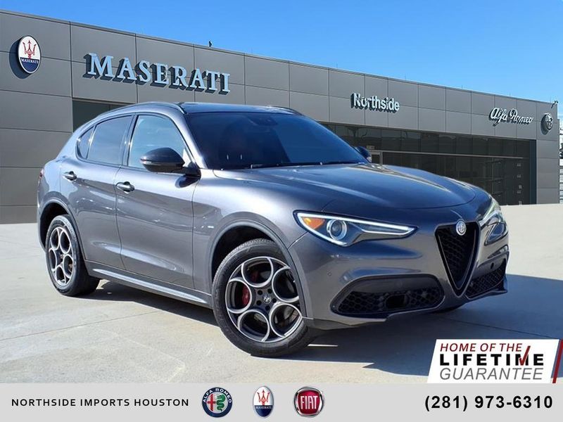 Used 2019 Alfa Romeo Stelvio Ti SportImage 1