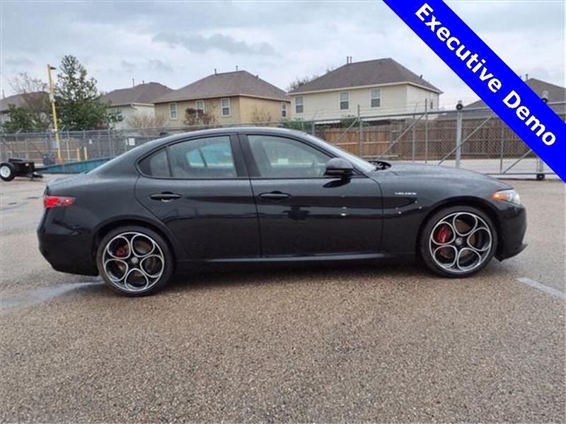 2025 Alfa Romeo Giulia Image 5
