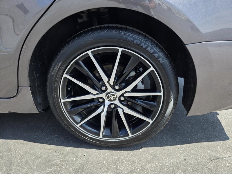 Used 2023 Toyota Camry SE Auto (Natl)