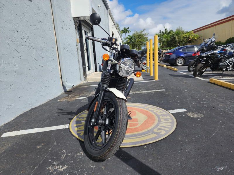 New 2024 Royal Enfield CONTINENTAL GT Image 4