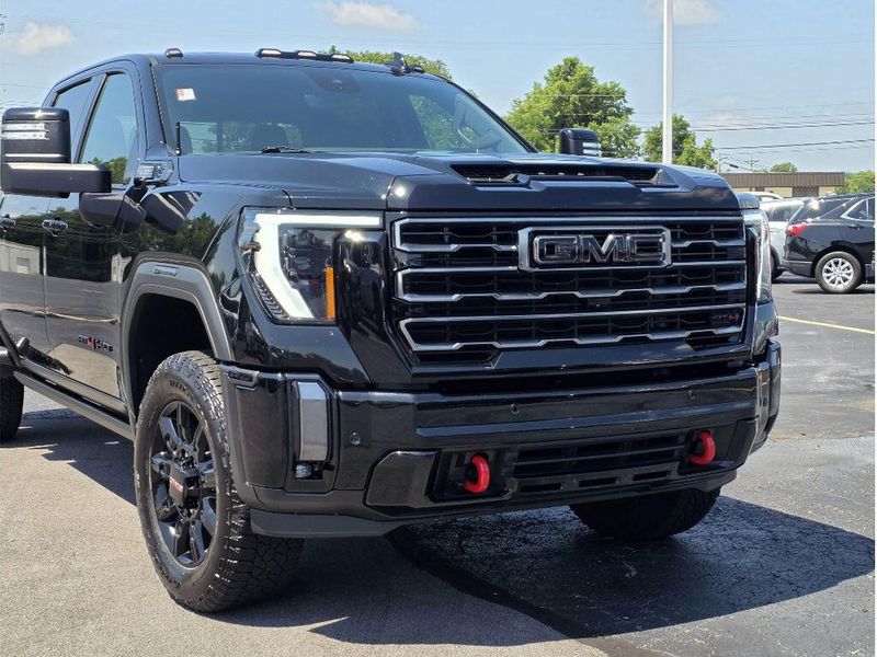 Used 2024 GMC Sierra 2500HD AT4