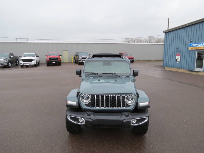 Used 2025 Jeep Wrangler 4xE Sahara 4x4 4dr SUVImage 18