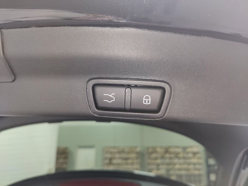 2024 Alfa Romeo Stelvio Veloce Premium AWD w/Activ AsstImage 19