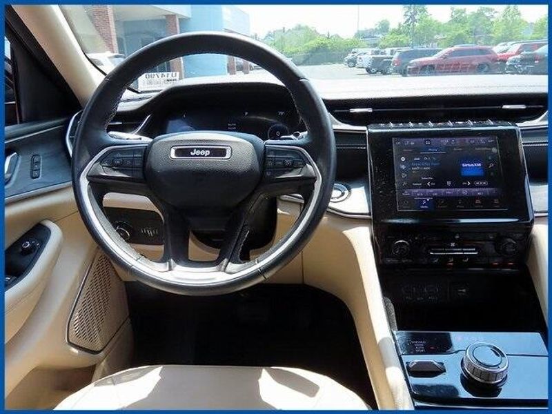 2022 Jeep Grand Cherokee L LimitedImage 12