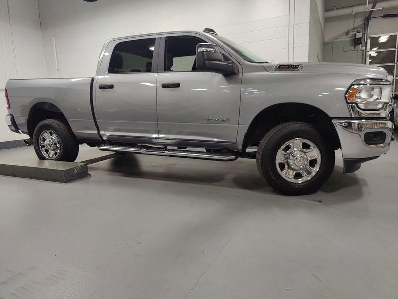 Used 2024 RAM 2500 Big Horn Crew Cab 6.4L V8 4x4Image 3