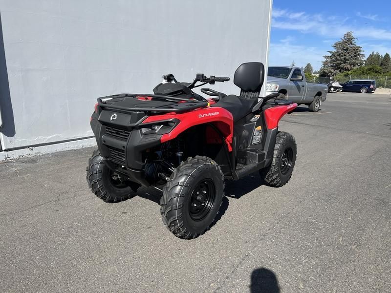 2025 Can-Am OUTLANDER MAX DPS 500 LEGION RED Image 1