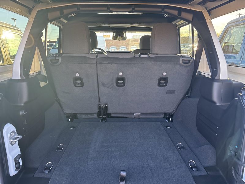 New 2026 Jeep Wrangler 4-door Sport SImage 11