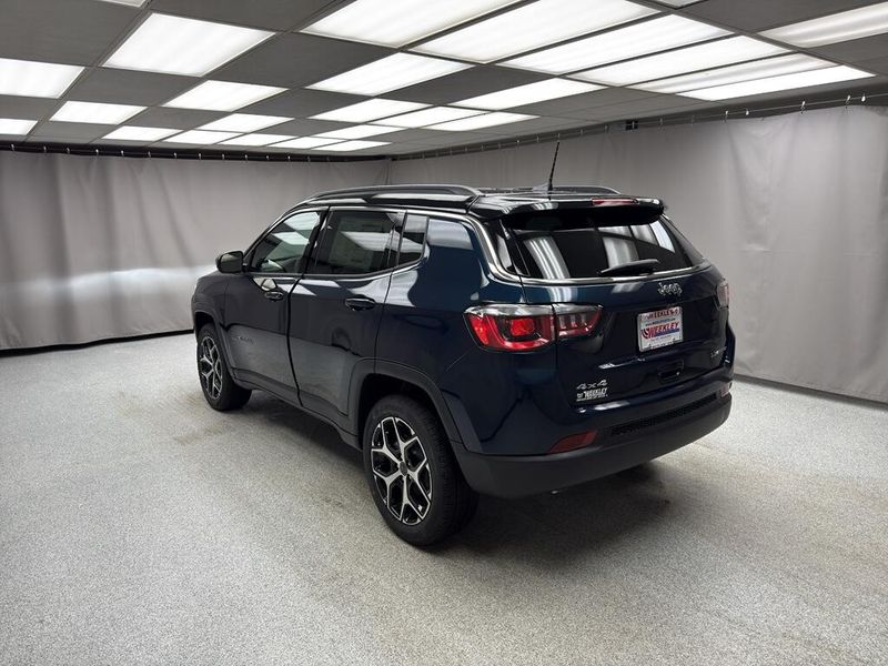 New 2026 Jeep Compass Limited 4x4Image 2