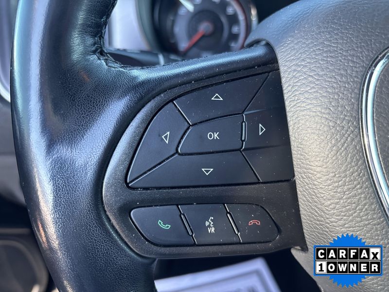 Used 2020 Dodge Charger SXTImage 25