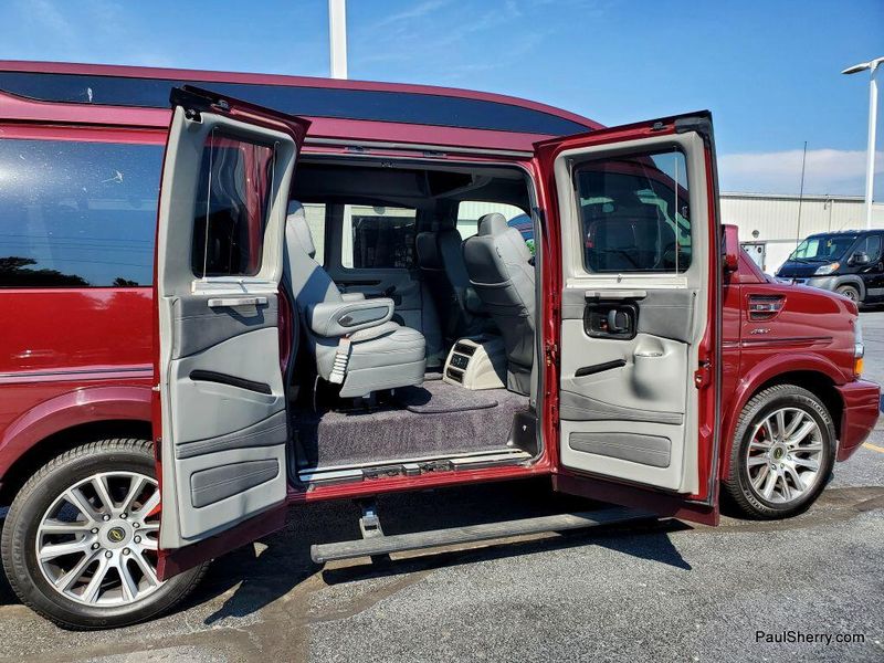 2024 Chevrolet Express Cargo Image 19