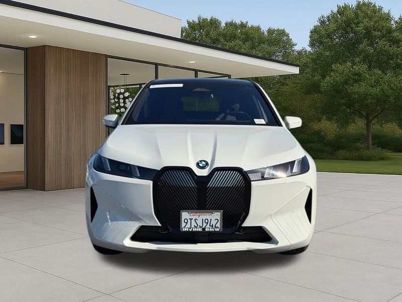 Used 2026 BMW iX xDrive60Image 4