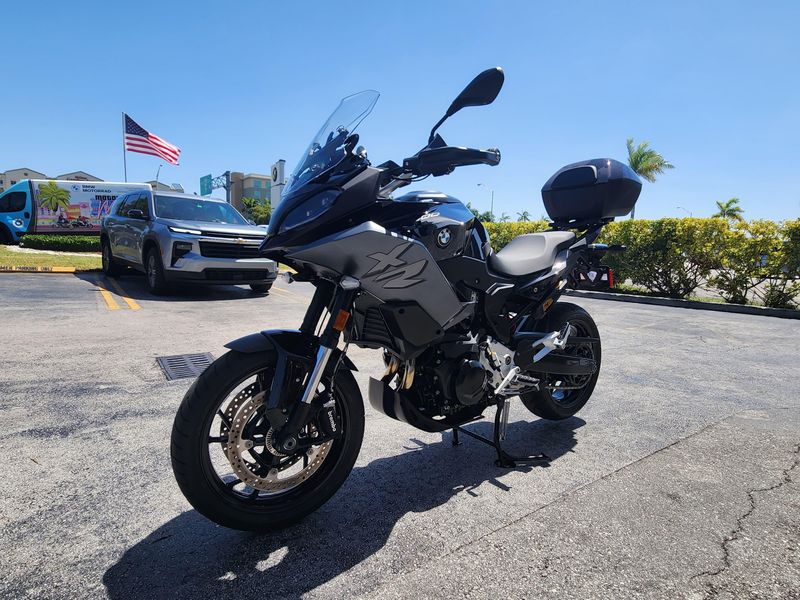 2022 BMW F 900 XR Image 5