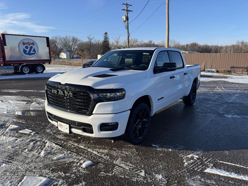 2025 RAM 1500 LaramieImage 4