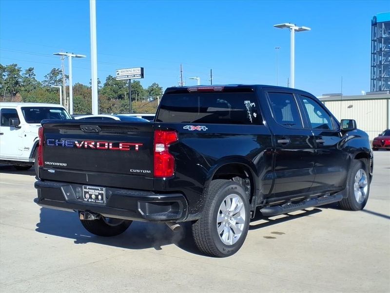Used 2023 Chevrolet Silverado 1500 CustomImage 7